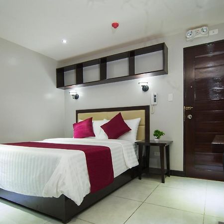 Diamond Hotel And Resto Катарман Екстериор снимка
