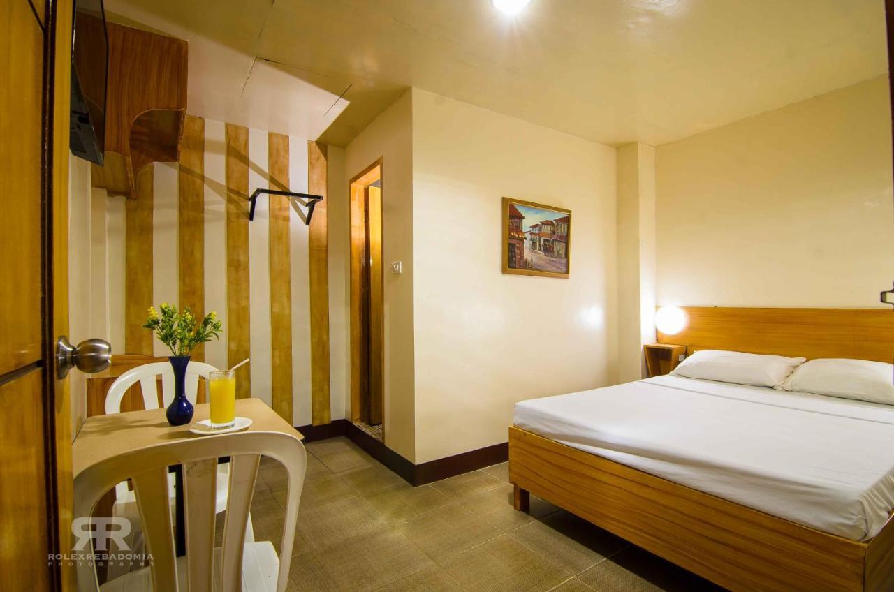 Diamond Hotel And Resto Катарман Екстериор снимка
