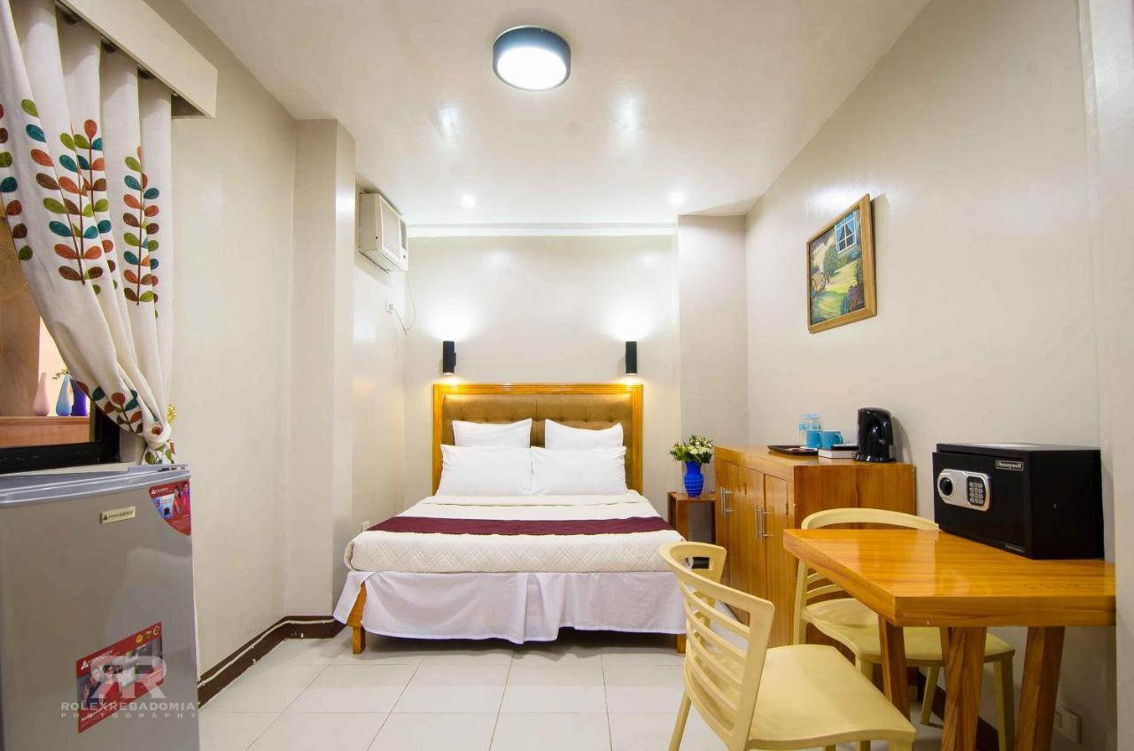 Diamond Hotel And Resto Катарман Екстериор снимка
