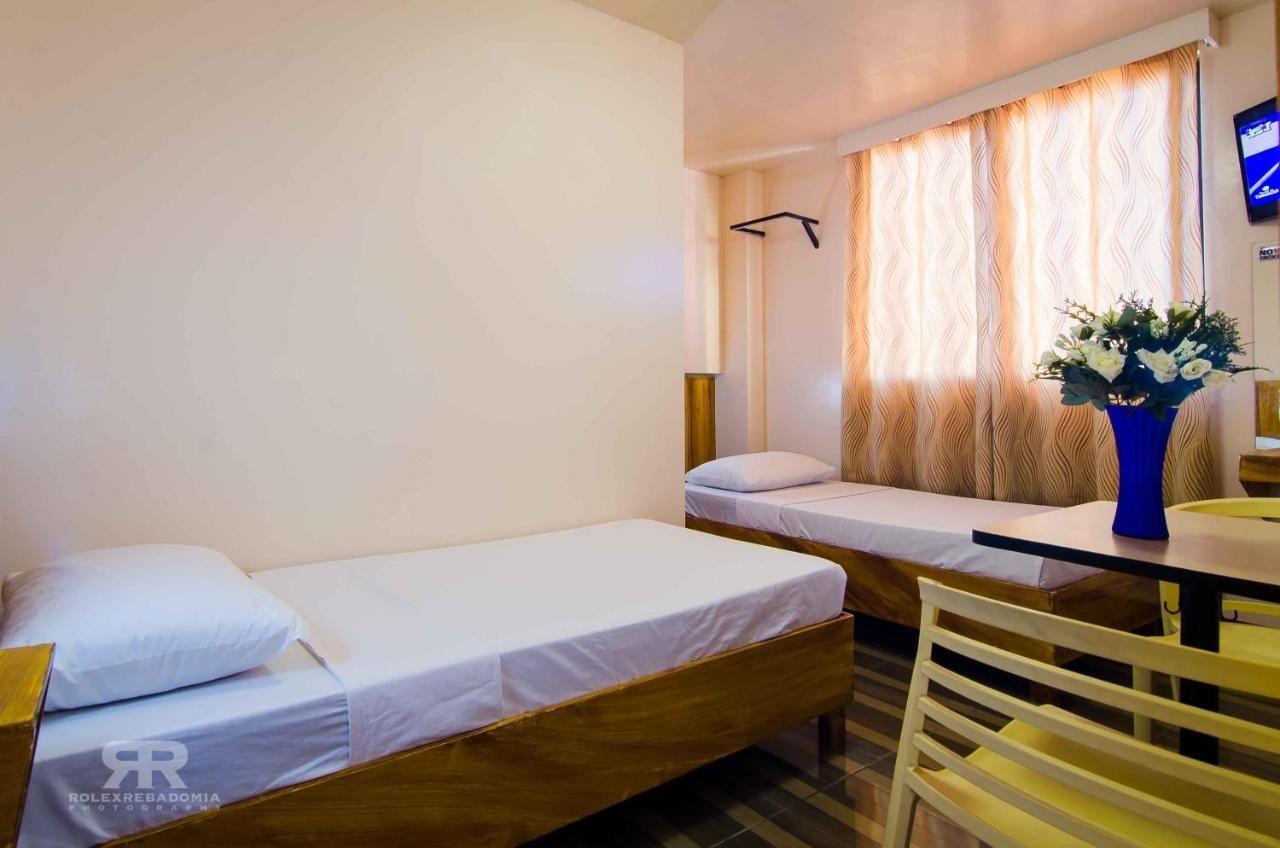 Diamond Hotel And Resto Катарман Екстериор снимка