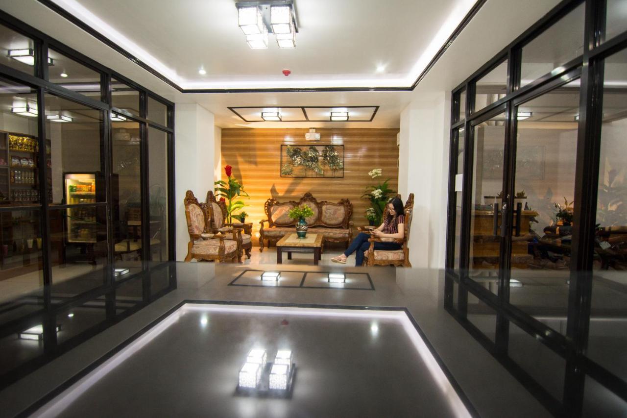 Diamond Hotel And Resto Катарман Екстериор снимка