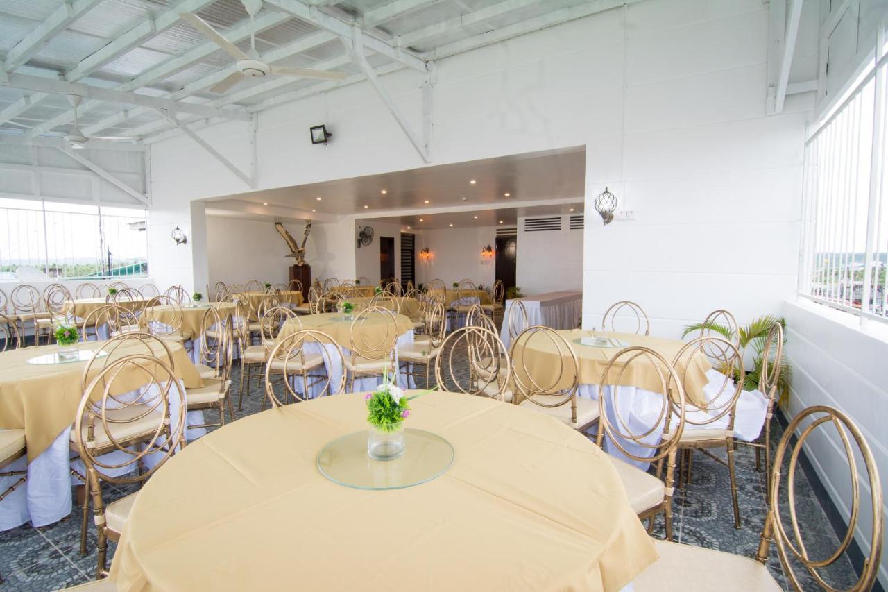 Diamond Hotel And Resto Катарман Екстериор снимка