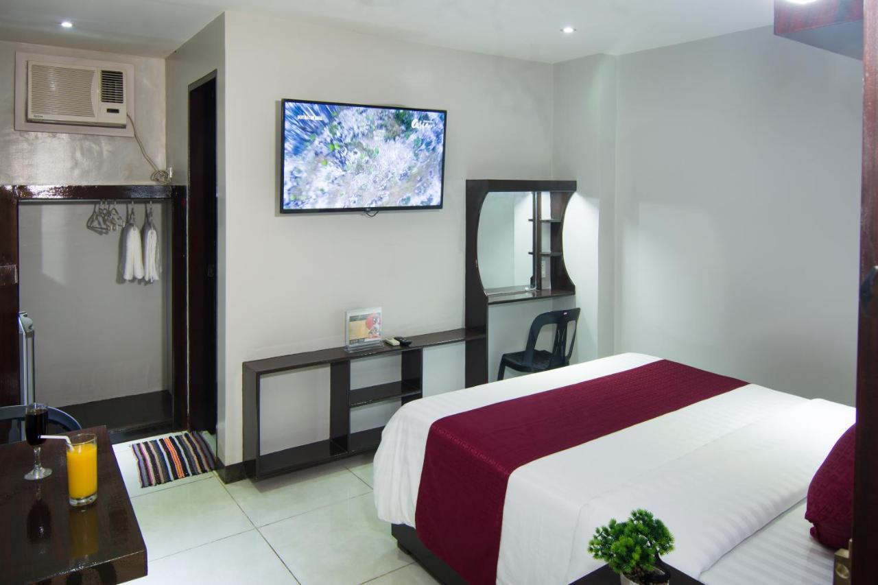 Diamond Hotel And Resto Катарман Екстериор снимка