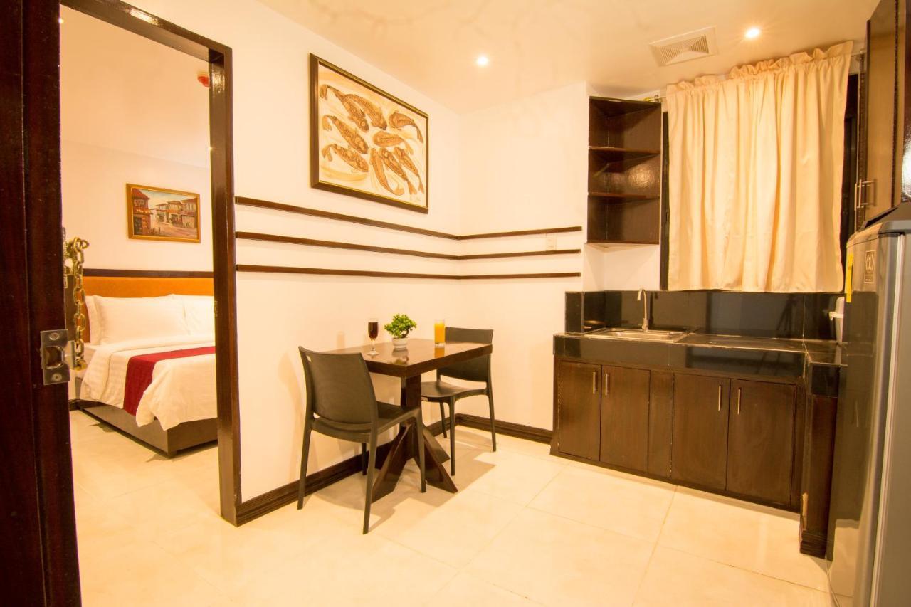 Diamond Hotel And Resto Катарман Екстериор снимка