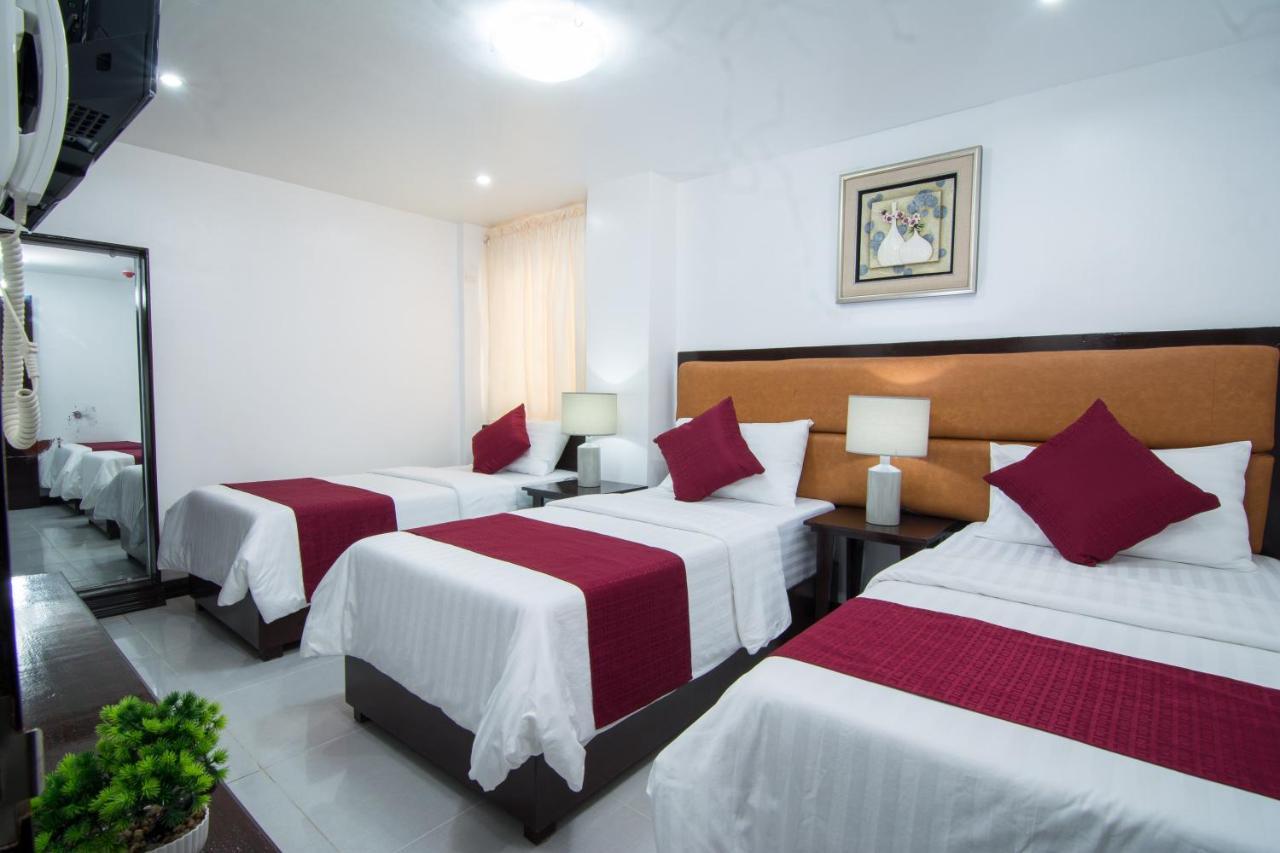 Diamond Hotel And Resto Катарман Екстериор снимка