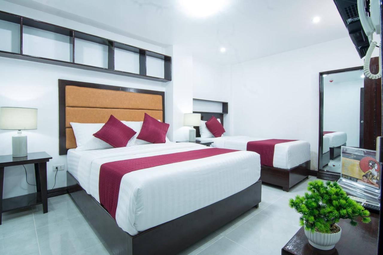 Diamond Hotel And Resto Катарман Екстериор снимка